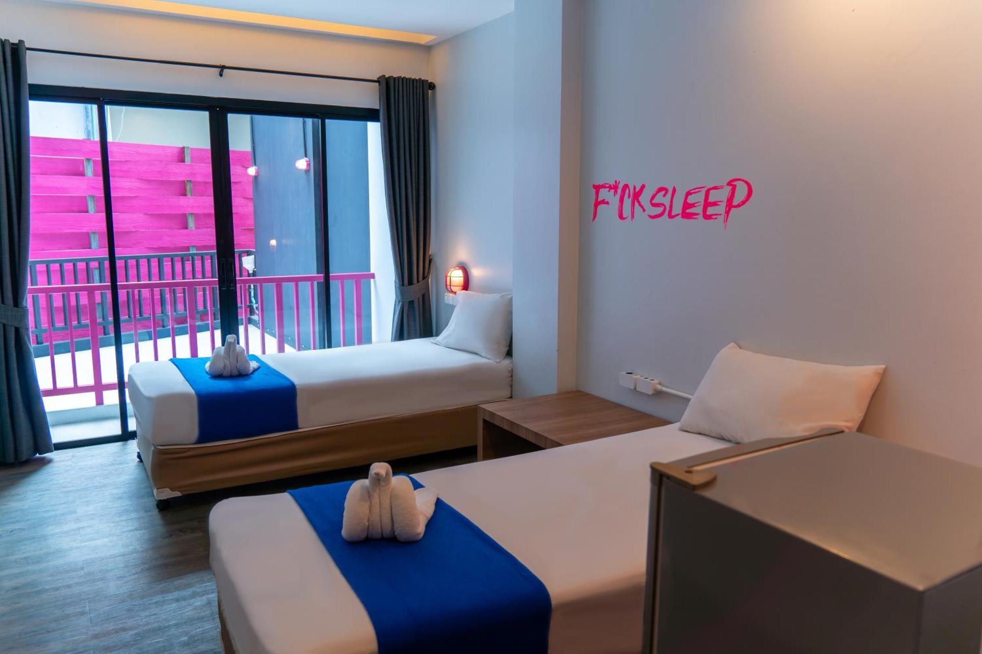 Auberge de jeunesse Slumber Surf Phuket Kata Extérieur photo