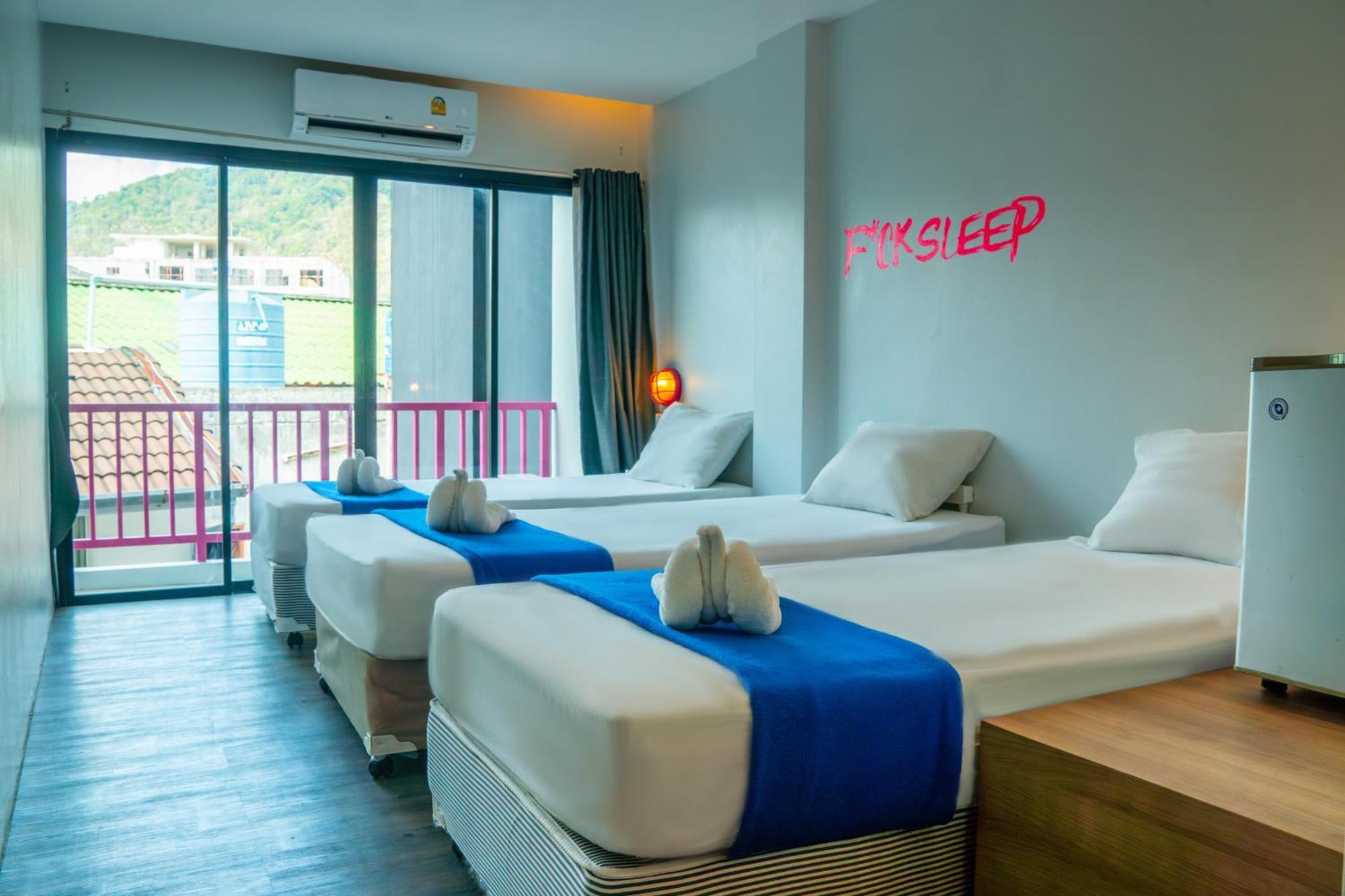 Auberge de jeunesse Slumber Surf Phuket Kata Extérieur photo