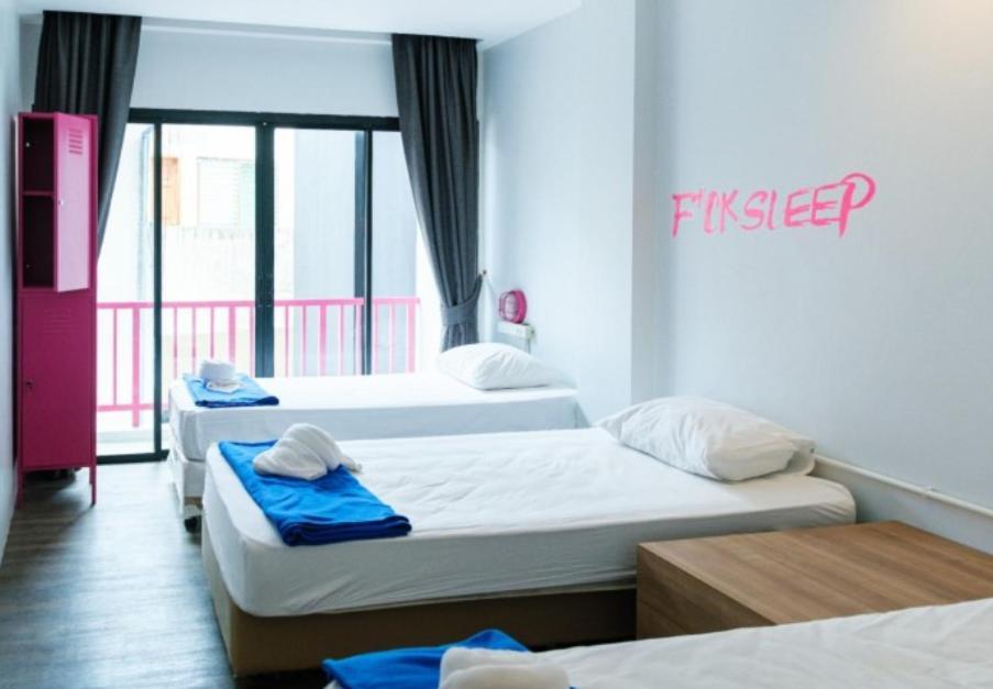 Auberge de jeunesse Slumber Surf Phuket Kata Extérieur photo